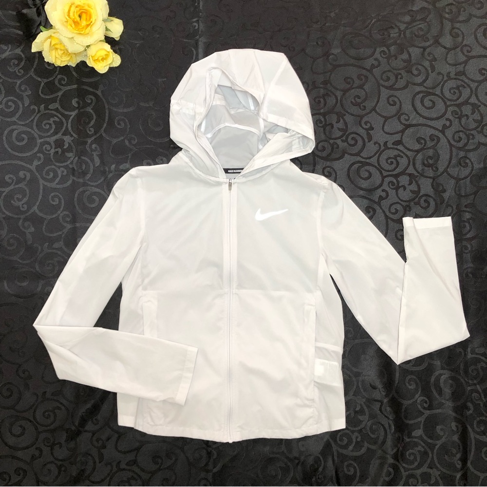 ⭐️NEW⭐️ Nike Shield Crop Running Jacket Women - Picture 4 of 14